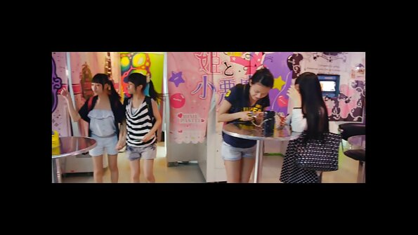 彪马瑞典人勾引迈克尔进入她的屁股