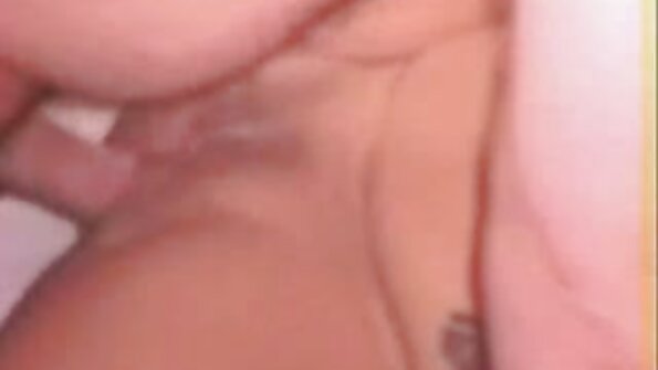 Ava 和 Payton 有一个三人行