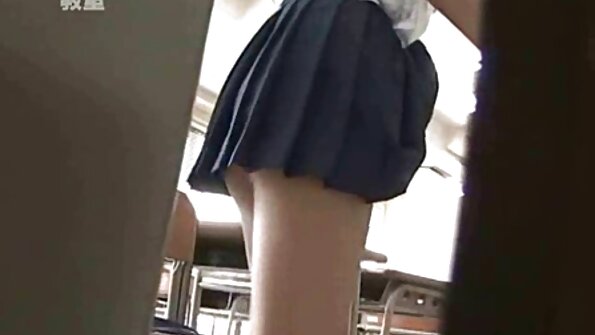 长头发的黑发很开心
