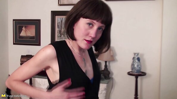永不过时的珍娜·芬 (Jeanna Fine) 仍然炙手可热