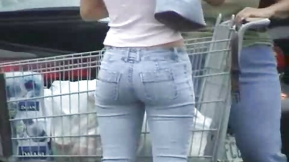 Butt Woobling 和 Group Sexing Hotties