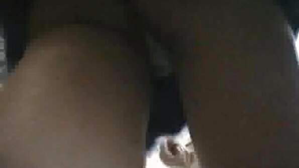 圆屁股的金发女郎被打