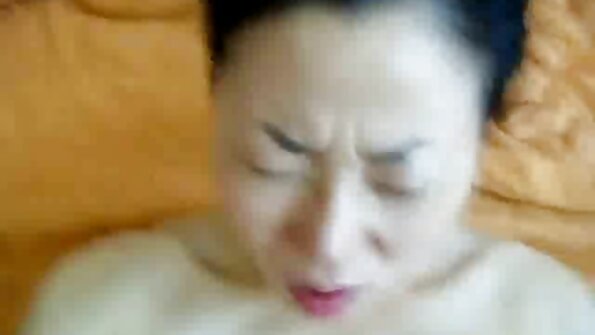 迈克尔维加斯是一个性感的金发女郎
