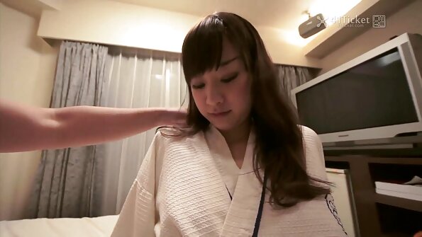 阿曼达·泰特（Amanda Tate）从约翰尼的肉管中得到一些