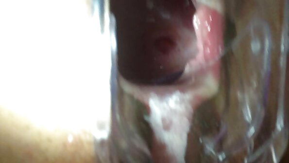 来自金发熟女萨拉詹姆斯的邋遢打手枪
